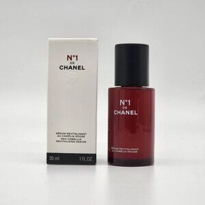 CHANEL N°1 DE CHANEL Red Camellia Revitalizing Serum | 30ml 1 fl oz